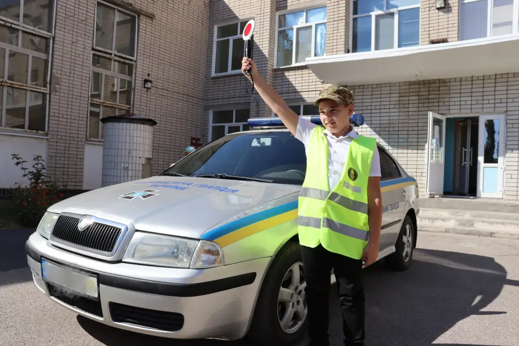 Нацгвардійці провели для ліцеїстів пізнавальну лекцію з безпеки на дорозі