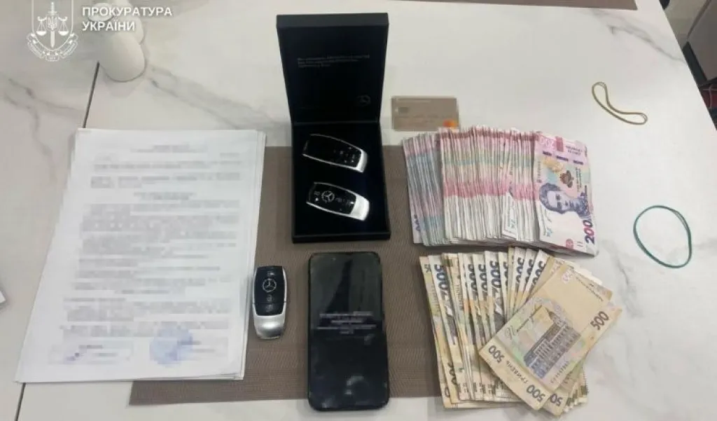 На Дніпропетровщині судитимуть директора КП за привласнення коштів на поховання військових