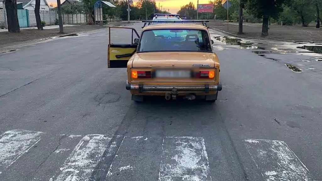 У Нікополі водій збив 12-річну дівчинку на переході: йому оголосили підозру