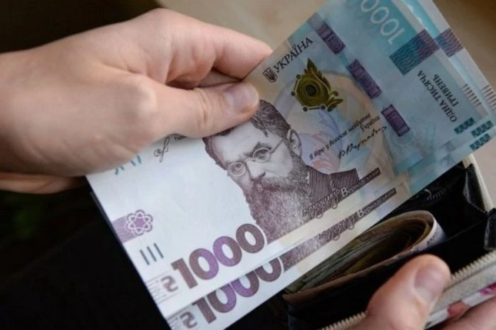 Українці отримають по 6500 грн у межах програми «Тепла зима»: хто має право на виплату