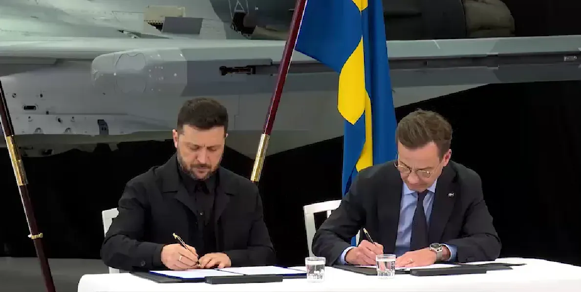 Зеленський: Україна отримає 150 шведських винищувачів Gripen, перші прибудуть у 2026 році