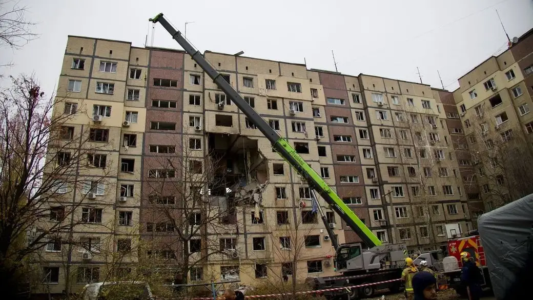 Масована атака на Дніпропетровщину: удари по Дніпру, Павлограду та районах, є загиблі й поранені