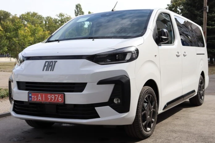 Павлоградська громада отримала інклюзивний автомобіль від Республіки Корея