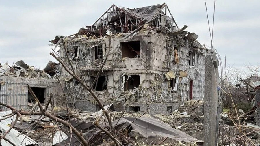 Масована нічна атака РФ на Дніпропетровщину спричинила поранення, пожежі та руйнування