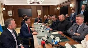 Зеленський заявив про невирішені питання щодо Донбасу в межах переговорів про мир