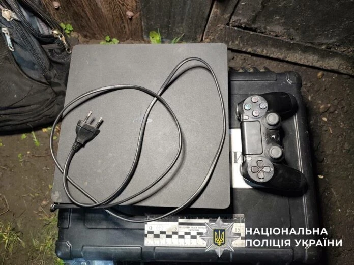 На Павлоградщині чоловік увірвався до оселі односельця, побив його каструлею та забрав техніку