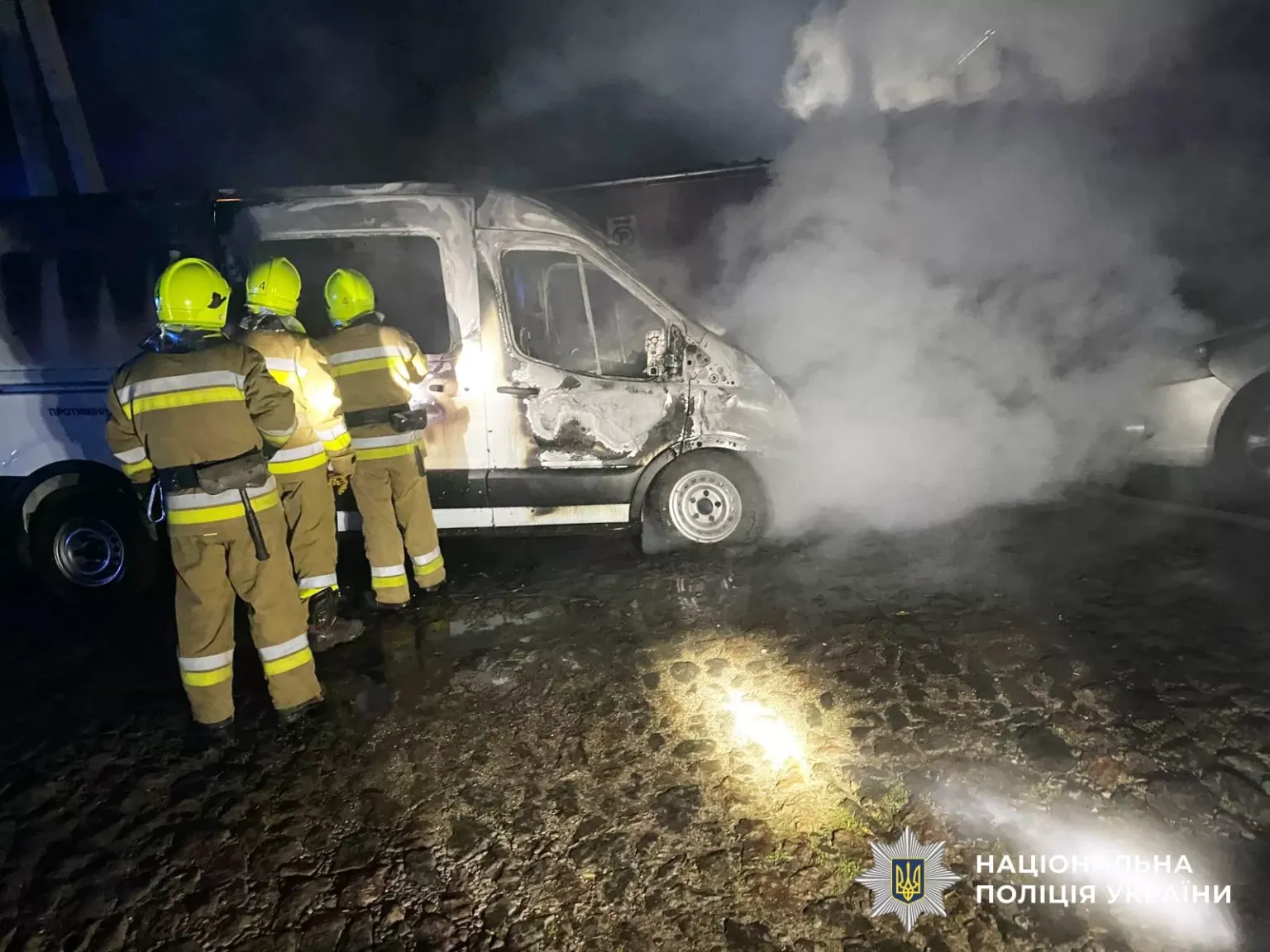 У Миколаєві затримали юнака, підозрюваного у підпалі авто гуманітарної місії з розмінування