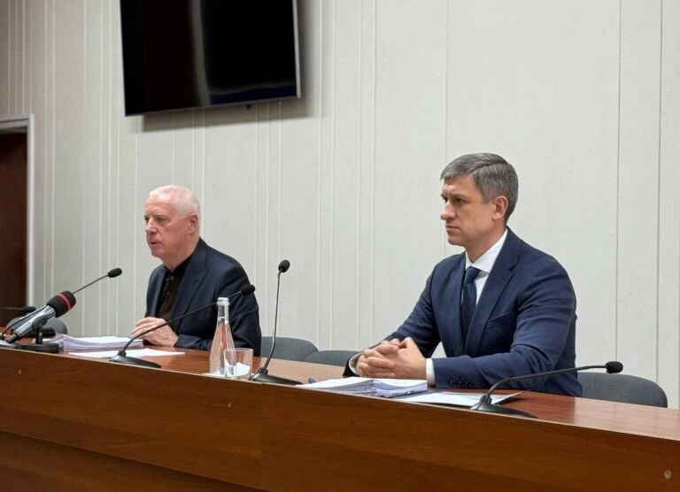 Бюджет, програми та міжнародна допомога: що вирішили депутати Павлограда на позачерговій сесії