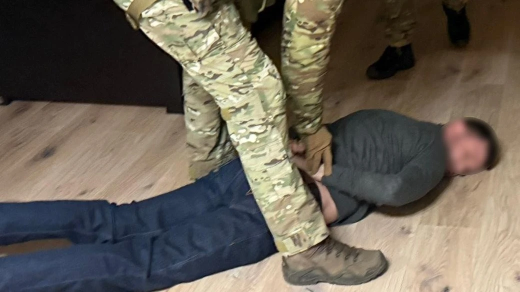 Псевдообшук із багатомільйонною здобиччю: у Вінниці затримали двох киян за пограбування пенсіонерів