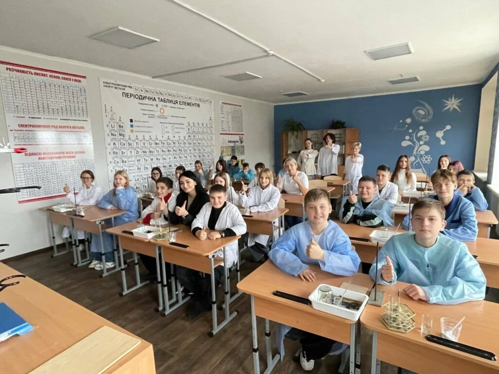У ліцеї Павлограда оновили хімічний простір для навчання