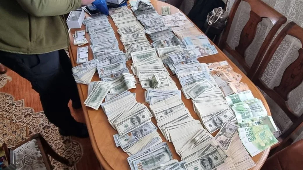 Мільйонні хабарі за фіктивні висновки: у Дніпрі викрили корупційну схему при ВЛК