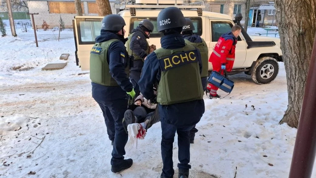 Ракетні удари та навали дронів: вісім поранених за добу на Дніпропетровщині