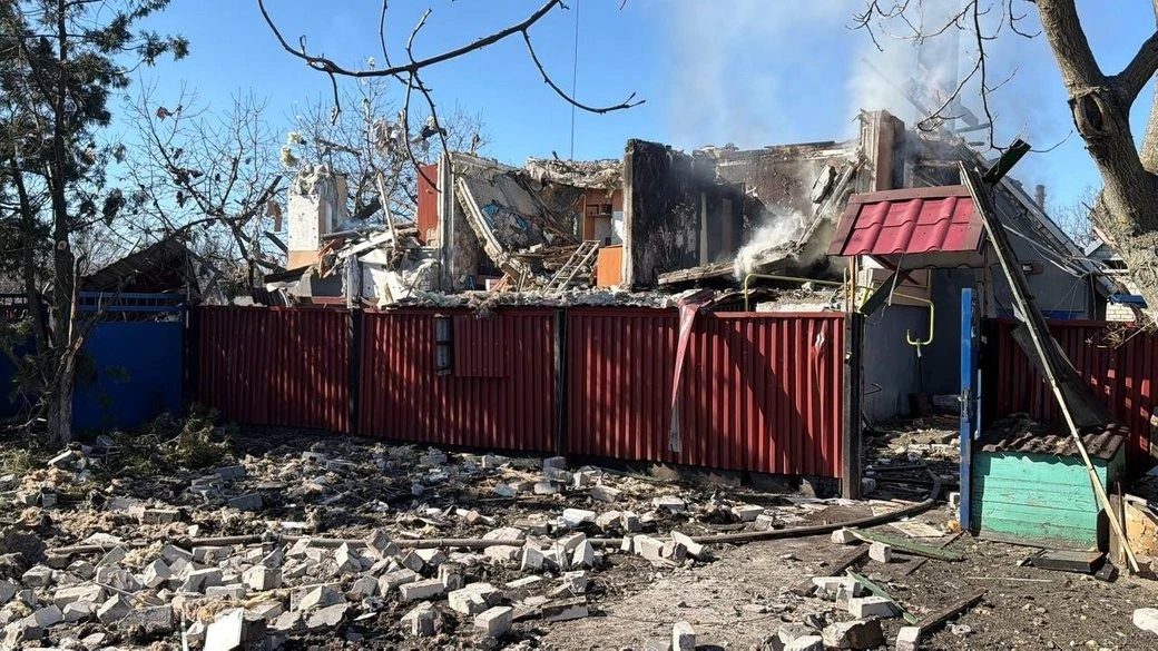 Ранкова атака на Шахтарське: російський дрон перетворив приватний будинок на згарище