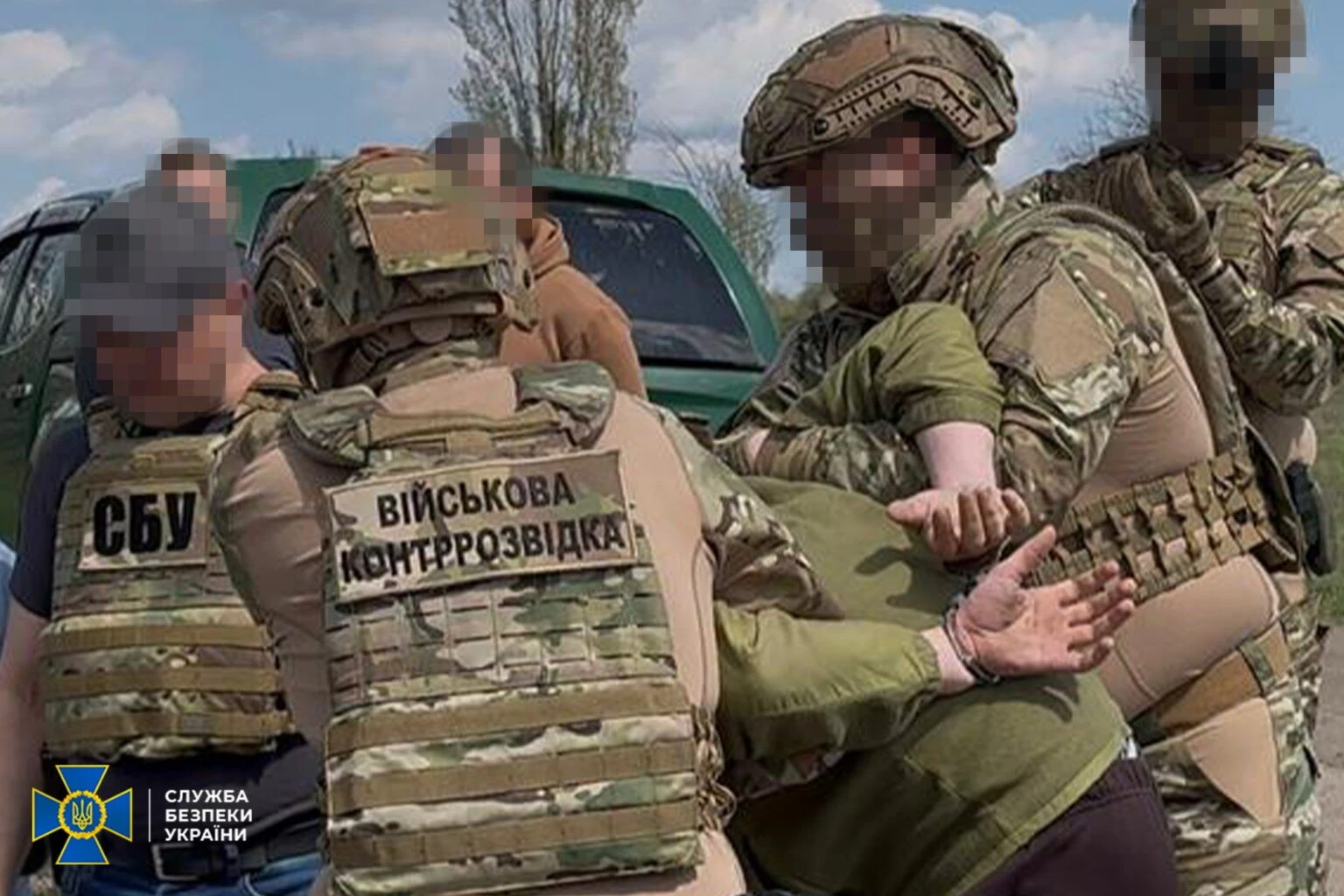 Стежив з даху і здавав координати: на Дніпропетровщині викрили коригувальника дронових ударів