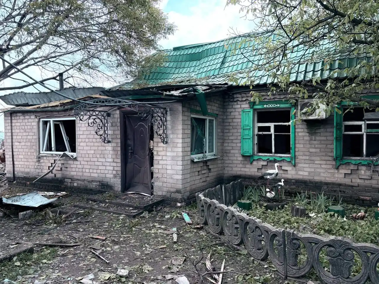 У Богуславі після нічної атаки дрона швидку допомогу отримали всі постраждалі домогосподарства
