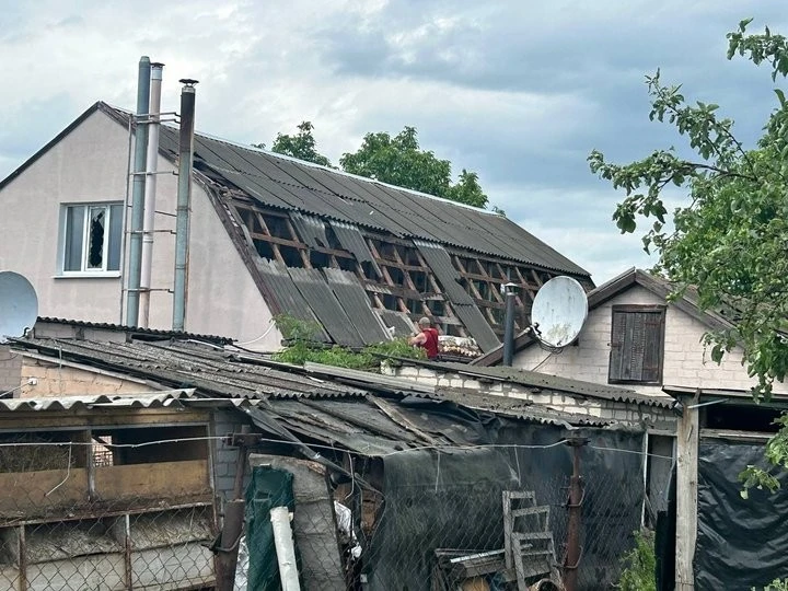 Російський удар по приватному сектору Павлограда: знищені будинки та зруйновані долі