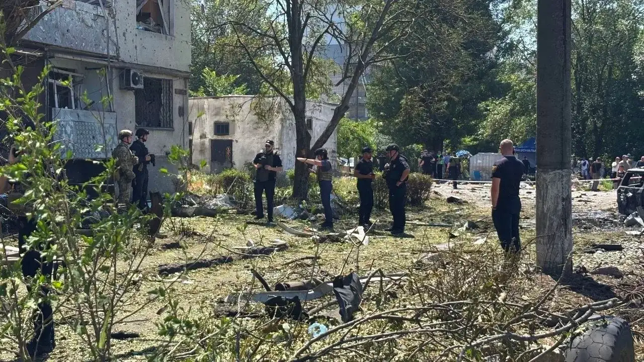 Павлоград оговтується від удару авіабомбою